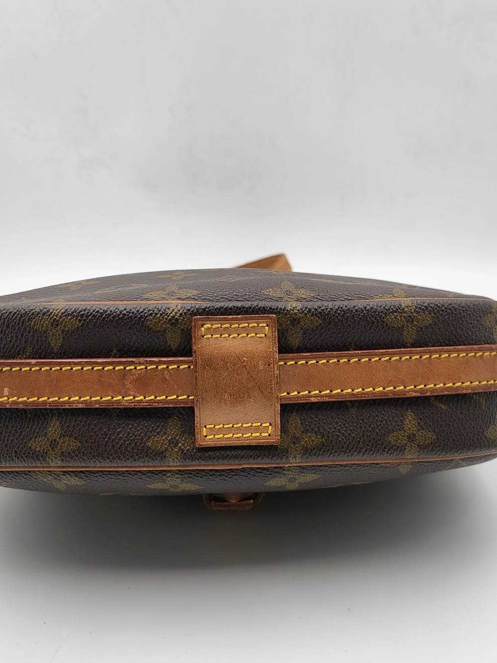 LOUIS VUITTON JEUNE FILLE MM Monogram Crossbody Bag..Authentic.. - Picture 3 of 16